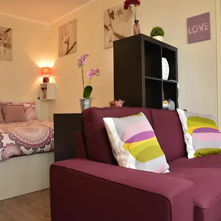 Modern Hideaway Apartment Bayeux