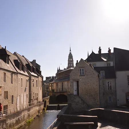 Modern Hideaway Apartment
