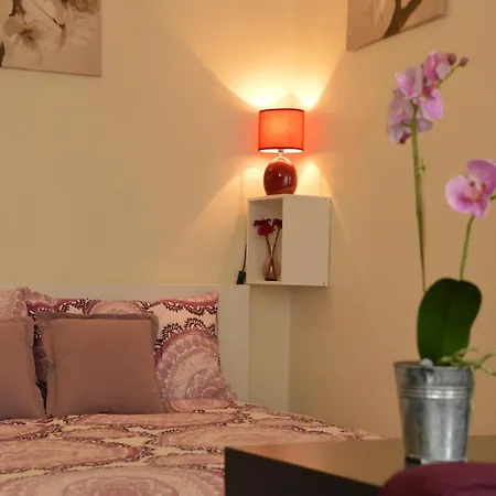 Modern Hideaway * Bayeux