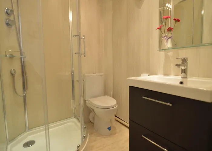 Modern Hideaway * Bayeux